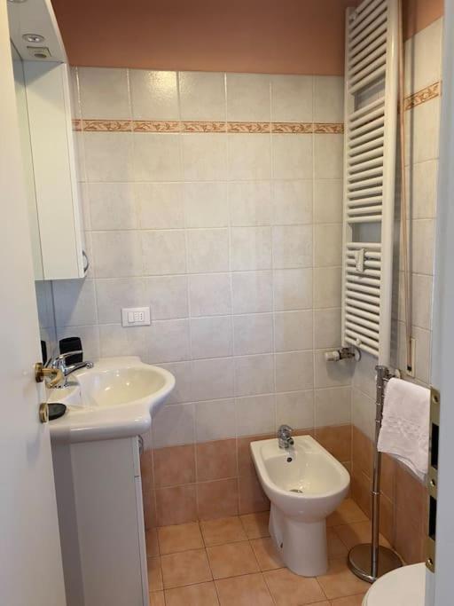 Bright Apt With Views And Terrace Firenze Bagian luar foto